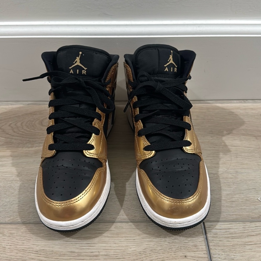Air Jordan 1 mid rise black and gold size 5.5y